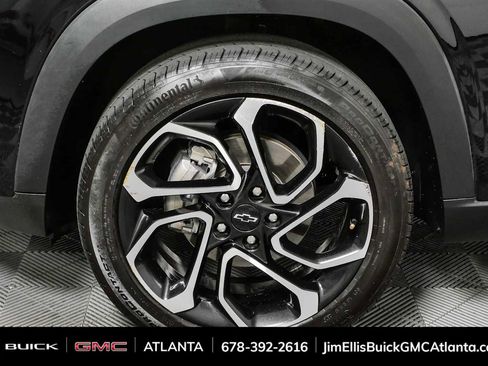 Used 2024 Chevrolet Trax RS w/ Driver Confidence Package FWD image 35