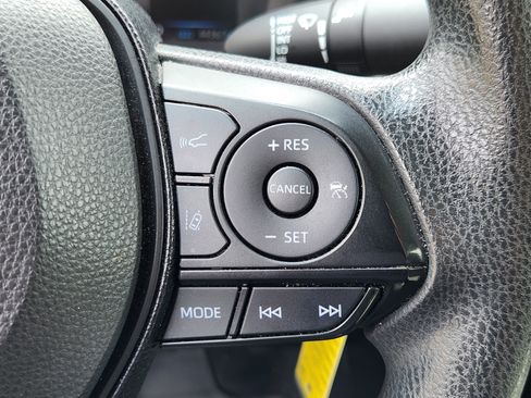 Used 2020 Toyota Corolla LE FWD image 23
