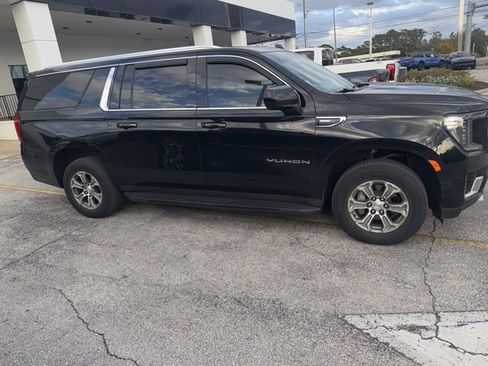 Used 2022 GMC Yukon XL SLE w/ Gmc Pro Safety Plus Package image 4