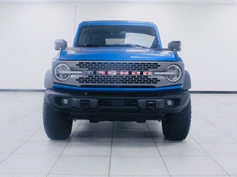 Used 2023 Ford Bronco Badlands image 5