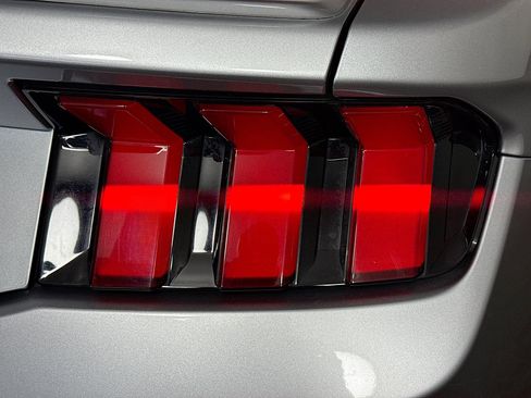 Used 2024 Ford Mustang Premium image 32