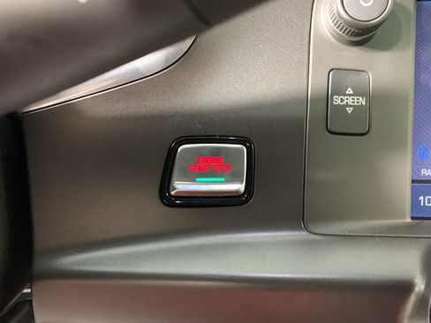 Used 2018 Chevrolet Corvette Stingray Coupe w/ 1LT RWD image 18