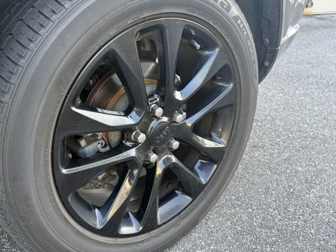 Used 2020 Jeep Grand Cherokee Altitude AWD/4WD image 12