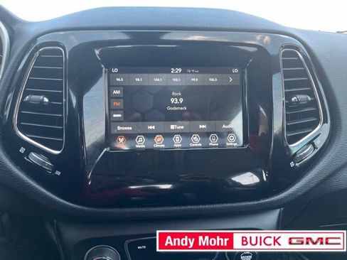 Used 2020 Jeep Compass Latitude AWD/4WD image 30