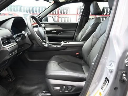 Certified 2026 Toyota Grand Highlander Nightshade Edition image 9