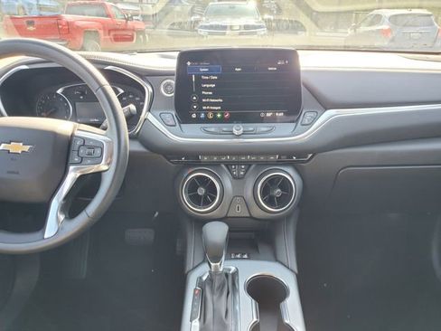 Certified 2024 Chevrolet Blazer LT w/ Convenience Package FWD image 18