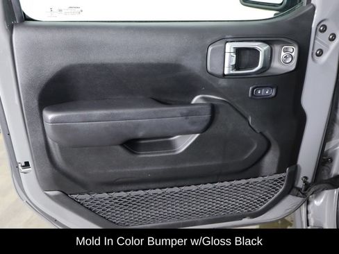 Used 2022 Jeep Gladiator Mojave AWD/4WD image 18