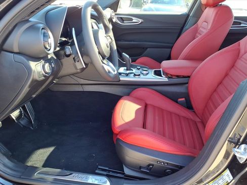 New 2025 Alfa Romeo Giulia w/ Veloce Package Rwd image 13