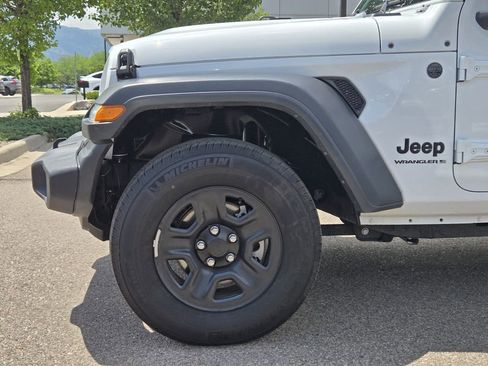 Used 2023 Jeep Wrangler Sport AWD/4WD image 6