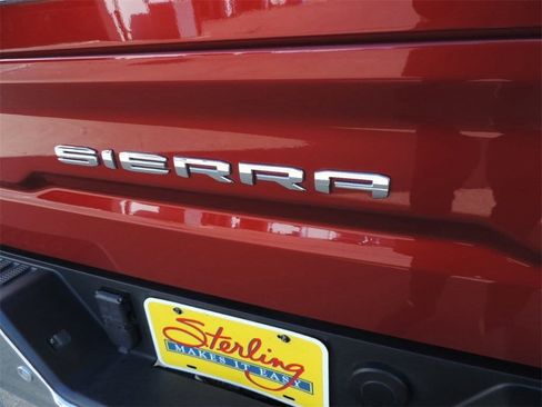 Certified 2025 GMC Sierra 1500 SLT image 15