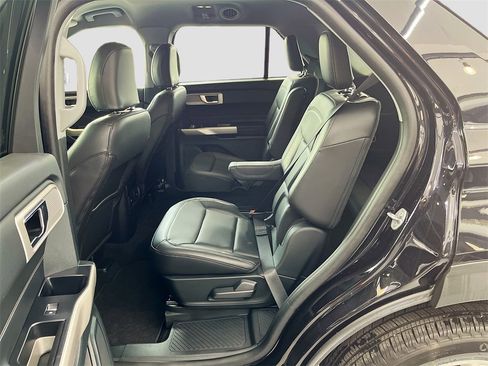 Used 2024 Ford Explorer XLT w/ Equipment Group 202A image 24