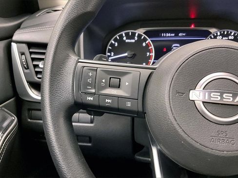 Certified 2024 Nissan Rogue SV image 17