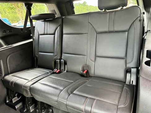 Used 2022 Chevrolet Suburban RST w/ Sport Performance Package RWD image 14