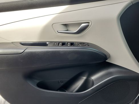 Certified 2025 Hyundai Tucson SE image 20