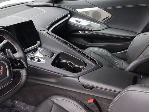 Used 2025 Chevrolet Corvette Stingray Preferred Cpe w/ 2LT RWD image 15