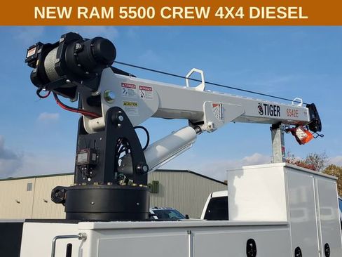 New 2025 RAM 5500 Tradesman AWD/4WD image 31
