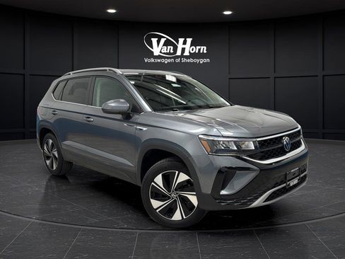 Used 2024 Volkswagen Taos SE AWD/4WD image 1