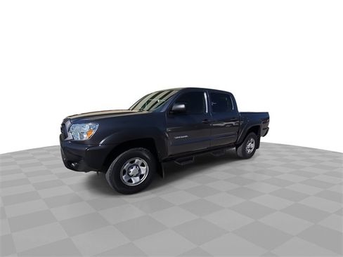 Used 2013 Toyota Tacoma PreRunner w/ Convenience Pkg image 4