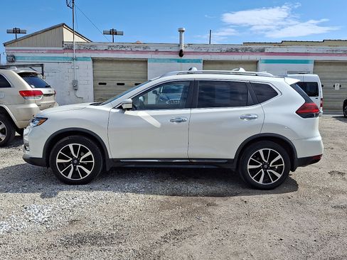 Used 2018 Nissan Rogue SL w/ Premium Package image 4