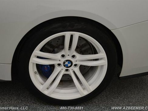 Used 2018 BMW M4 Convertible image 38