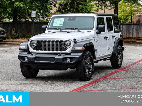 Used 2025 Jeep Wrangler Unlimited Sport AWD/4WD image 4
