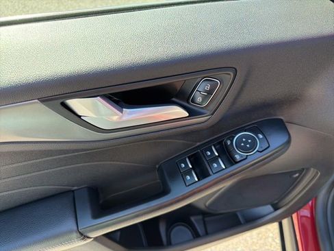 Used 2025 Ford Escape PHEV image 12