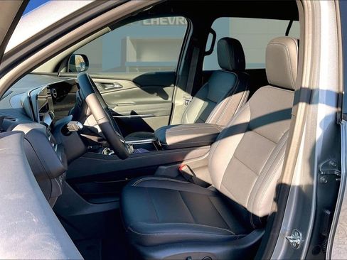 New 2026 Chevrolet Traverse LT w/ Driver Confidence Package FWD image 24