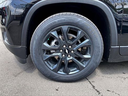 Used 2021 Chevrolet Traverse RS w/ LPO, Floor Liner Package FWD image 9
