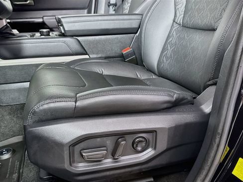 Used 2023 Toyota Tundra Limited AWD/4WD image 19
