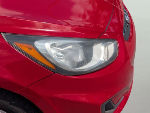 Used 2012 Hyundai Accent GLS FWD image 10