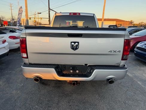 Used 2016 RAM 1500 Express AWD/4WD image 4