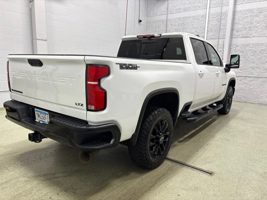 Used 2025 Chevrolet Silverado 3500 LTZ w/ LTZ Plus Package AWD/4WD image 4