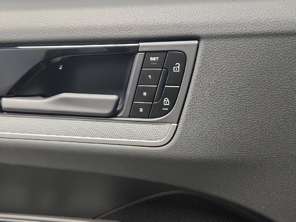 New 2026 Porsche Cayenne S AWD/4WD image 21