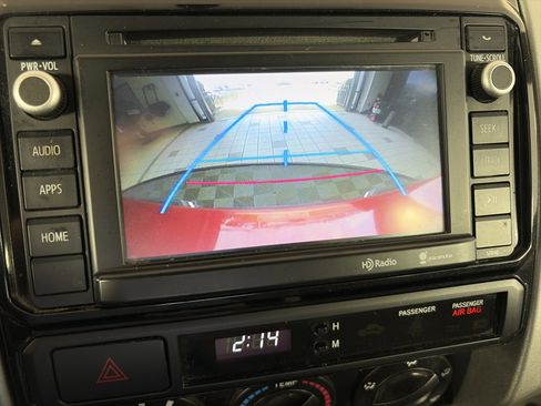 Used 2014 Toyota Tacoma 4x4 Double Cab w/ TRD Off-Road Package image 23