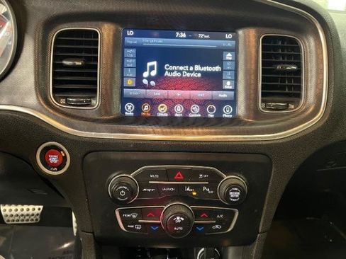 Used 2017 Dodge Charger SRT w/ Harman/Kardon Audio Group RWD image 17