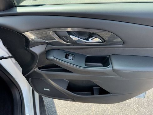 Used 2023 Chevrolet Traverse High Country w/ LPO, 'HIT The Road' Package FWD image 33