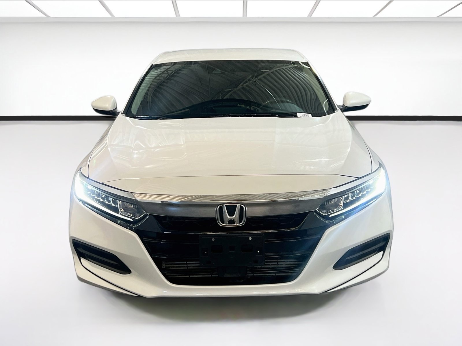Used 2018 Honda Accord LX image 2