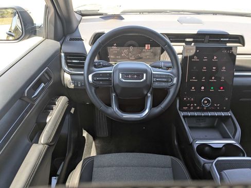 Used 2025 GMC Terrain Elevation AWD/4WD image 19