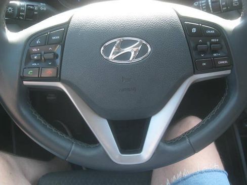 Used 2017 Hyundai Tucson Sport w/ Cargo Package AWD/4WD image 29