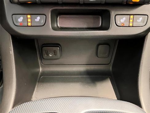 Used 2020 Chevrolet Colorado Z71 image 26