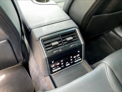 Used 2023 Porsche Panamera image 24
