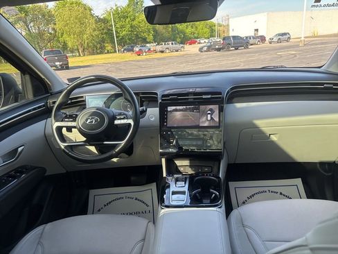 Used 2024 Hyundai Tucson Limited image 16