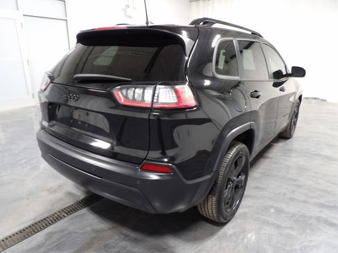 Used 2019 Jeep Cherokee Latitude Plus image 4