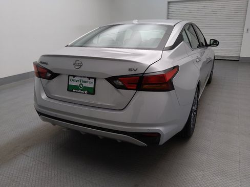 Used 2024 Nissan Altima 2.5 SV image 7