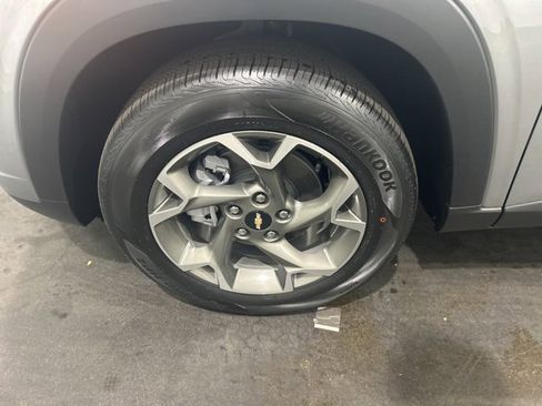 New 2025 Chevrolet Trax LT w/ Driver Confidence Package image 20