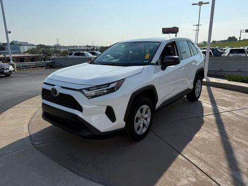 Certified 2025 Toyota RAV4 LE AWD/4WD image 11