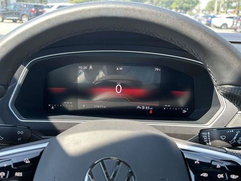 Used 2024 Volkswagen Tiguan SE R-Line AWD/4WD image 36