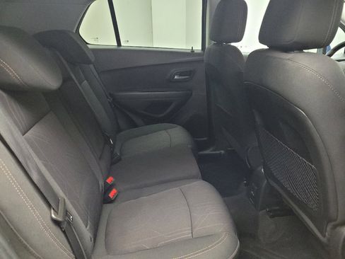 Used 2020 Chevrolet Trax LT FWD image 19