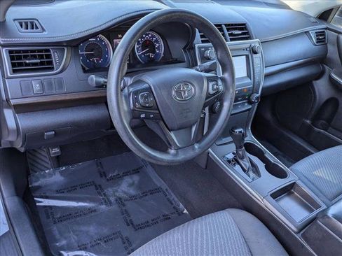 Used 2016 Toyota Camry LE image 10