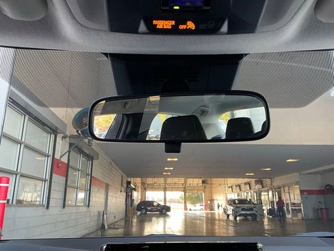 Used 2025 Toyota Corolla LE image 17